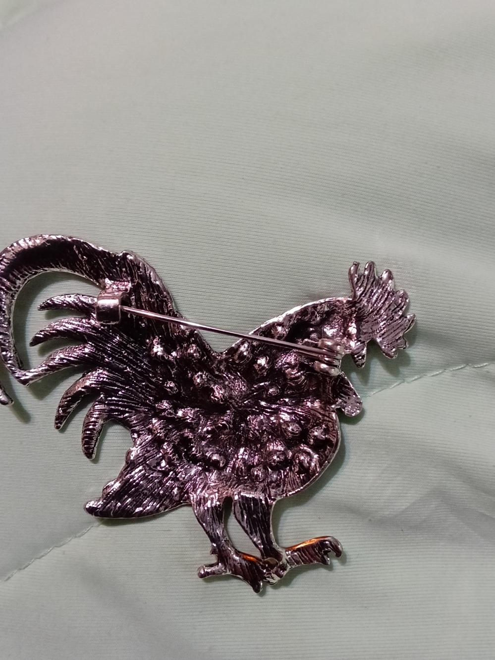 Rooster & Hear See Speak No Monkey Brooches w/What Happens In The Coop" Plaque - Picture 5 of 7